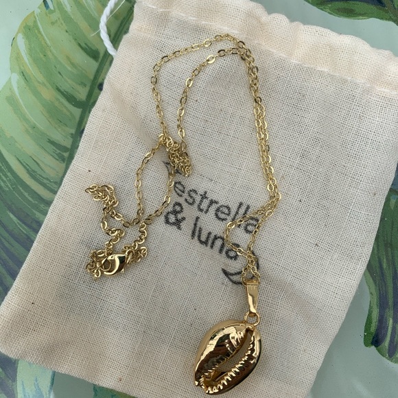 Cowrie Shell Boho Necklace - Picture 7 of 8